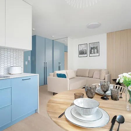Lägenhet Pastel Blue Grunwald With Garden & Parking By Renters Poznań