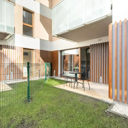 Pastel Blue Grunwald With Garden & Parking By Renters Lägenhet *