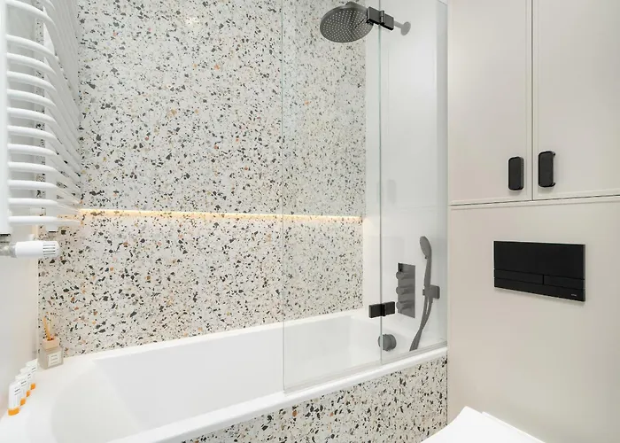 Pastel Blue Grunwald With Garden & Parking By Renters פוזנן