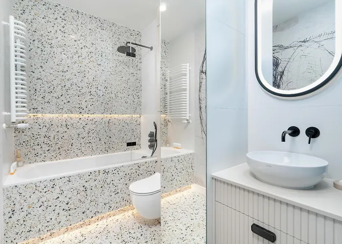 Pastel Blue Grunwald With Garden & Parking By Renters * פוזנן