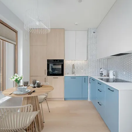 Pastel Blue Grunwald With Garden & Parking By Renters Poznań