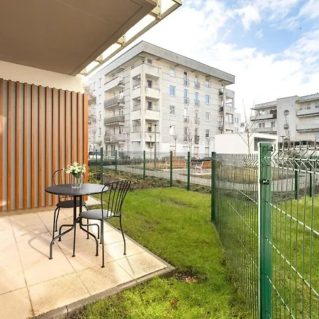 Apartment Pastel Blue Grunwald With Garden&parking By Renters *