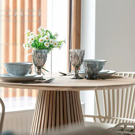 Pastel Blue Grunwald With Garden & Parking By Renters *