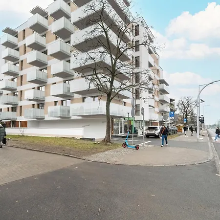 Pastel Blue Grunwald With Garden & Parking By Renters Διαμέρισμα Πόζναν